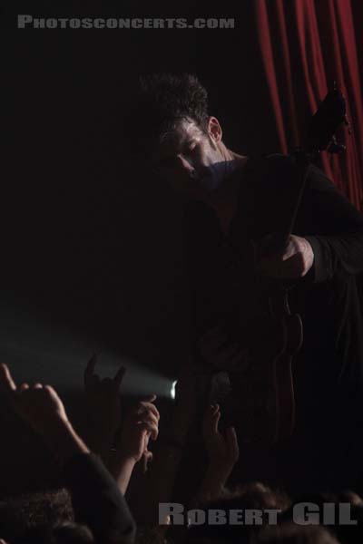 BLACK REBEL MOTORCYCLE CLUB - 2010-05-12 - PARIS - Le Bataclan - Robert Levon Been